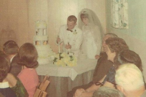 1967 Steve & Hattie cutting Cake.jpg