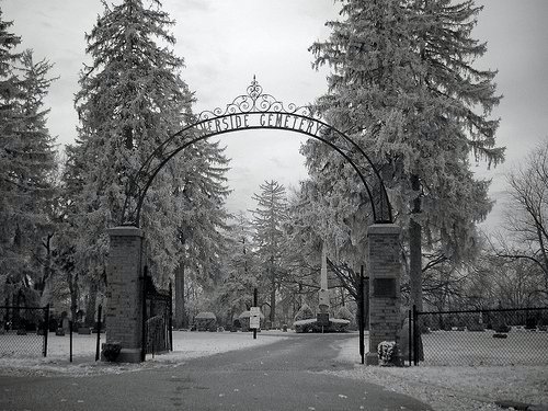 Clinton Riverside Cemetery.jpg