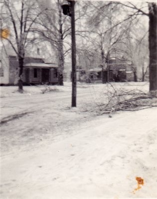 1939 Ice Storm in Clinton MI.jpg
