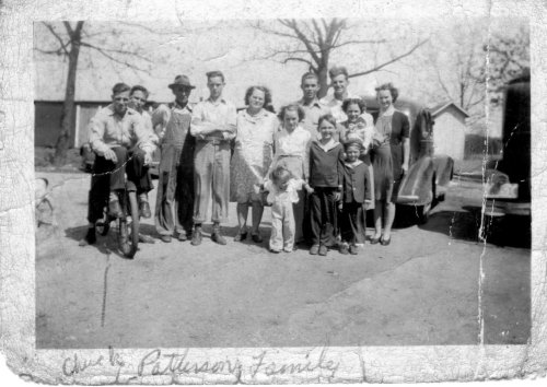 1945 Fred Bessie Patterson Clan.JPG