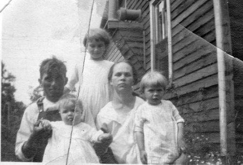 Katherine, Fred, Bessie, Harold, & Dorothy Patterson.jpg